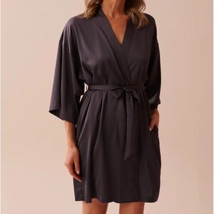 la Vie en Rose Black Satin Kimono Robe in Medium